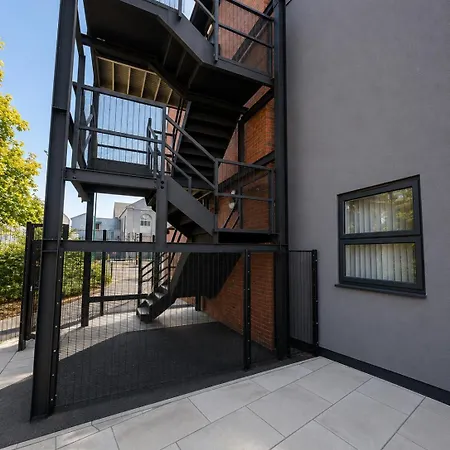 The Commercial Hotel 3*